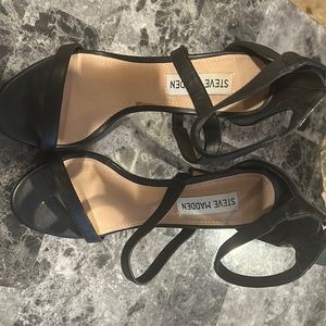 Steve Madden heel